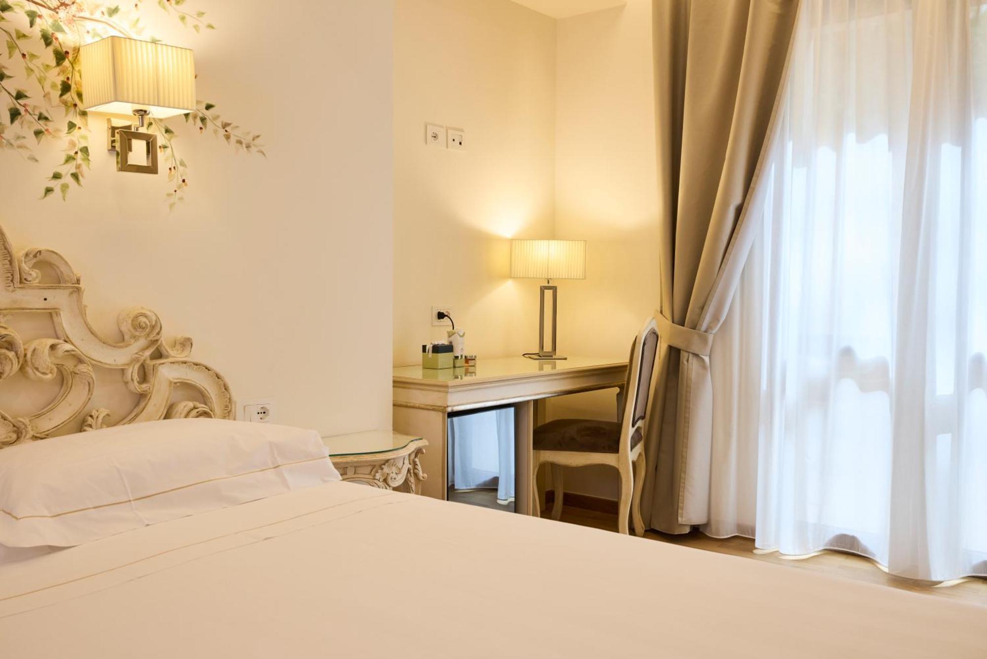 Art Atelier Hotel 4*